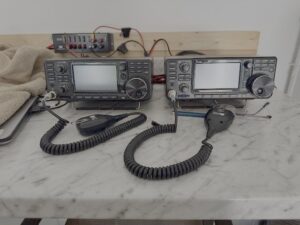 Complete HF & V/UHF Amateur Radio Station